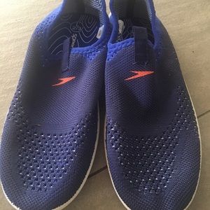 Speedo Pool/Water Shoes- Kids SZ : L